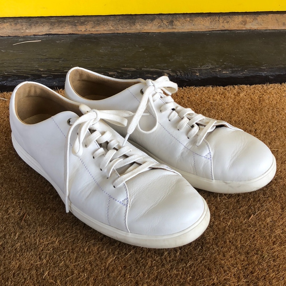 White leather men’s size 10 Cole Haan sneaker